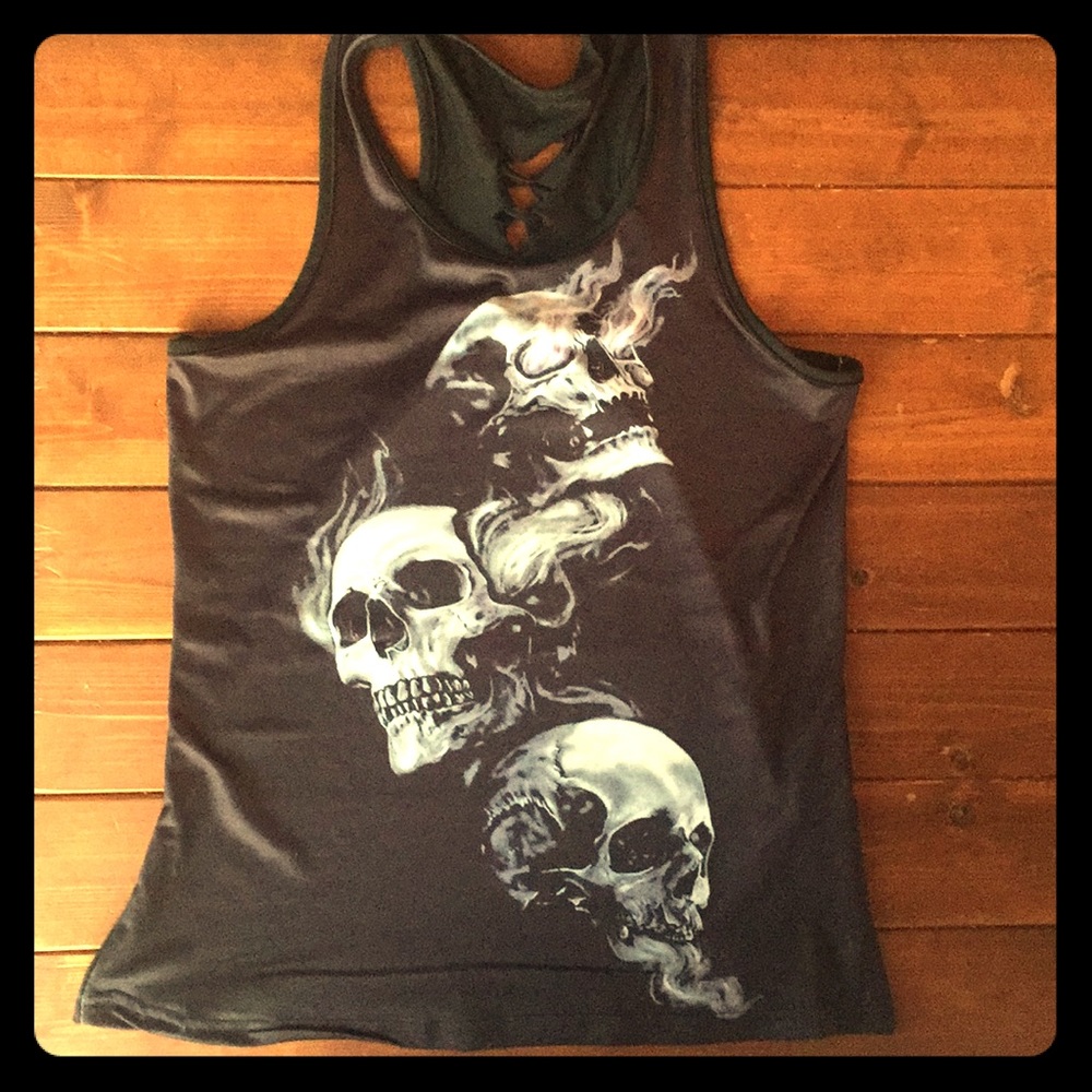 Black skull tank top